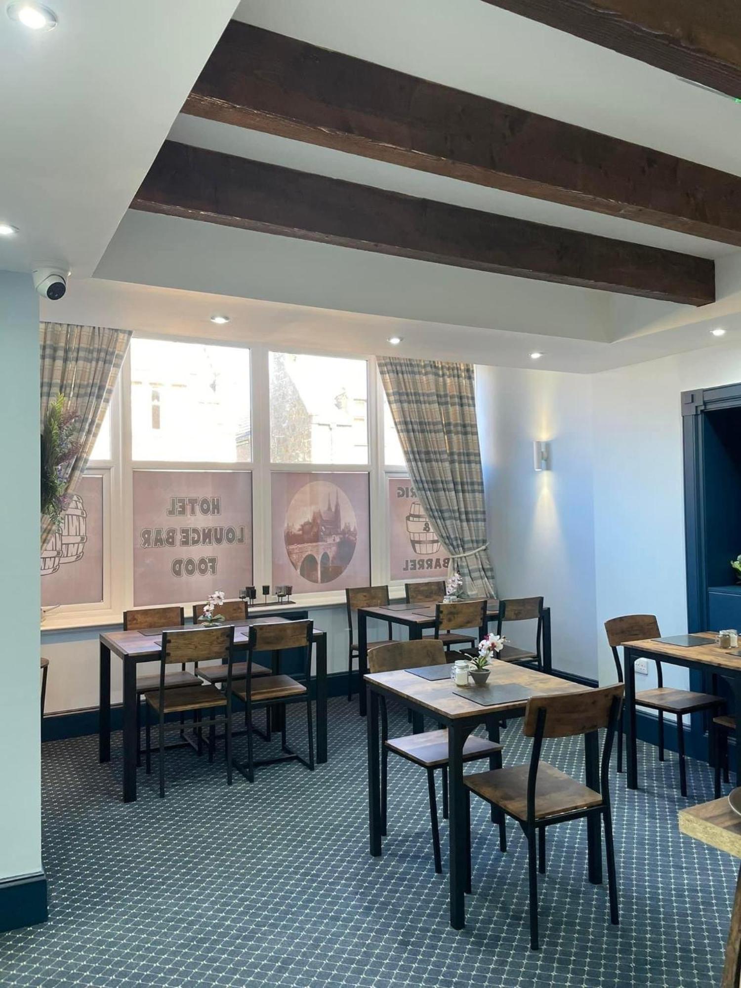 The Brig & Barrel Hotel Бъки Екстериор снимка